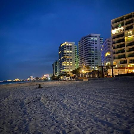 Studio Oceanfront Prime Location Cancún Exterior foto