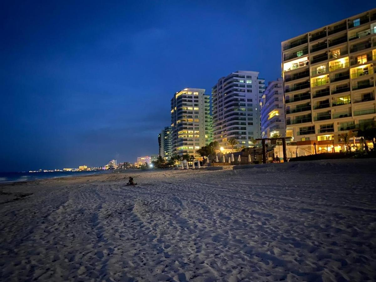 Studio Oceanfront Prime Location Cancún Exterior foto